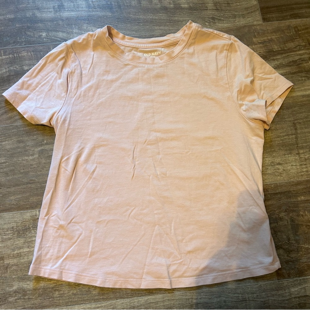 Old Navy Women’s Pink Bestee Tee Size Medium